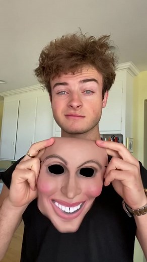 Scary box in elevator PRANK 😂 her face at the end #prank