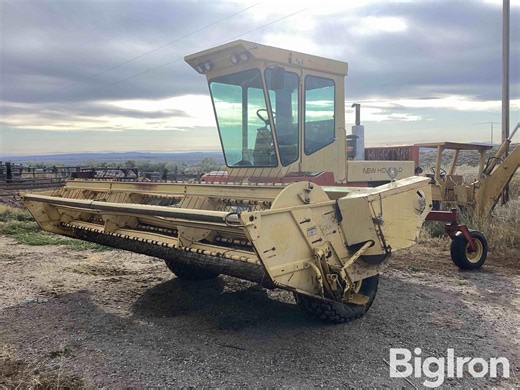 1989 New Holland 1118 Self-Propelled Windrower | Agriculture