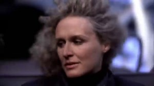 Lizzy Caplan to Star in ‘Fatal Attraction’ Series for Paramount+