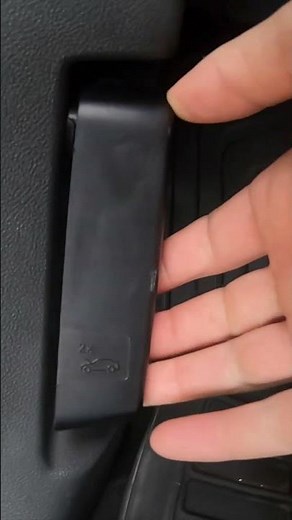 ¿Problemas para Abrir el Capó de tu BMW X3? Aquí Está Cómo Hacerlo (2017-2024)