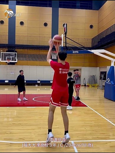 【男子🇯🇵日本代表】メディアデー渡邉伶音(福岡大学附属大濠高校3年 / C /204cm/18歳 ) アジアカップ予選合宿唯一の高校生ビッグマンに期待が集まる
