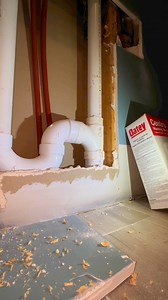 Installing a New Washer Box #plumbing #plumber #plumbproud #plumblife #laundry #laundryroom #washingmachine #washer #plumbingrepair #diy #howto #asmr #reels #reelsvideo #reelsviral #serviceplumber | Theconservativeplumber