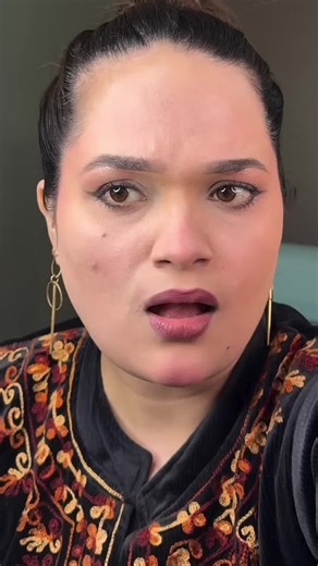 Applying Make-Up Foundation in Winter