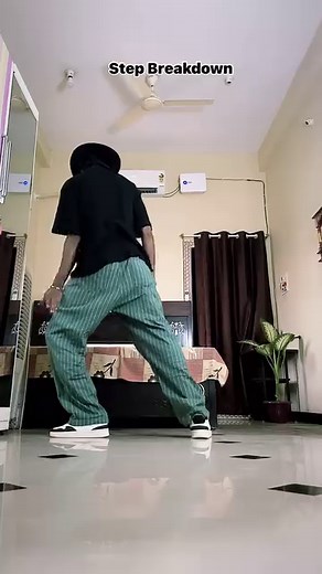 781K views · 26K reactions | Circle Glide Tutorial for my beginners friends . . . . . . #jddancetutorial #glidetutorial #gildedance #viraldance #mjsteptutorial #michealjackson #explore Footwork step tutorial Michael Jackson step MJ Step World dance Viral dance | Jd Dance Tutorial | Facebook