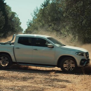 684K views · 2.3K reactions | Trabalho + Diversão. Ponha na equação a tração 4MATIC, o design, o conforto e a tecnologia mais avançada. O resultado só podia dar X. | Mercedes-Benz Vans Portugal | Facebook