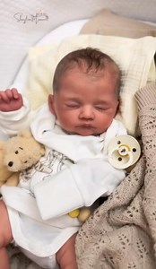 Just for fun, my custom “Ruby” waking up, and looking around. 🪄✨ | Reborn, Sweet