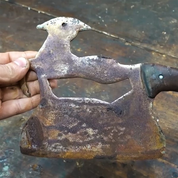 Rusty Cleaver Restoration | DIY & Crafts USA