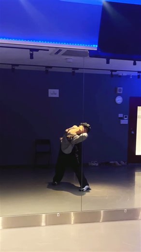 🦋... 𝙇𝙚𝙣𝙖 | Express†,✧₊⁺ @xtina choreo by me🦋 #07choreo #burlesque #choreography #jazzfunk #dance | Instagram