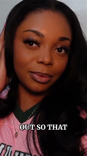 Your lipstick will never touch your teeth after this #makeup #trick #beautytips