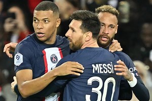 Lionel Messi y Kylian Mbappé, el dúo para rescatar al PSG en la Champions League, mientras Neymar entra una vez más al quirófano