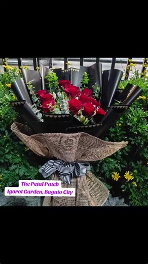 Bouquet de Roses Rouges avec Eucalyptus