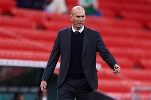 Zidane links to PSG could open Pochettino door for Manchester United