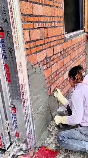 The Process of Plastering Brick Walls Using Cement Mortar #shorts