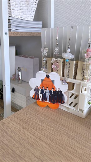 athena on Instagram: "ᯓ★ Do ur thang . . . ✒️💗 I saw a tweet that shared a list for the PTD live songs on which date bts performed them, and “Black Swan” was on PTD LA day1 — 11.27 (the day I went to) ♡ Putting the Live album song on my video makes me rewinding the moment I heard them singing live for the first time . . . It was so precious and absolutely breathtaking ugh REALLY TAKE ME BACK TO PTD PLEASE . . . . . DO NOT REPOST! . ｡･:*˚:✧｡🐣 ｡･:*˚:✧｡🐣 ｡･:*˚:✧｡ . - 𝘶𝘴𝘦 𝘤𝘰𝘥𝘦 “𝘢𝘵𝘩𝘦𝘯�