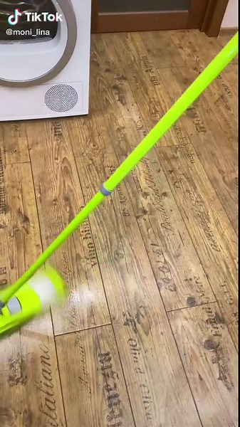 Electric Floor Polisher Cleaning Wooden Floors