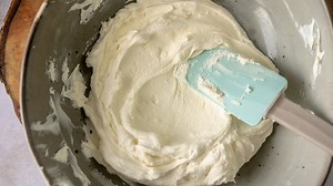 Sehnat mascarpone je někdy oříšek. Vyrobte domácí podle videonávodu