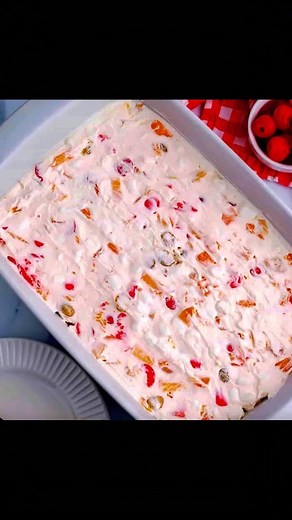 Easy Frozen Fruit Salad - Don't LOSE this Recipe 😋 Ingredients 2 cups Mini Marshmallows 8 ounces Cream Cheese softened 8 ounces Frozen Whipped Topping thawed Must express something to keep getting my recipes....Thank you. Recipe in (c.o.m.m.e.n.t ). 👇 | Sweet Recipes