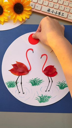 Make a beautiful flamingo from a few leaves #CreativeArt #ParentChildCrafts #LeafCollage #KindergartenCrafts #fblifestyle | Art, Crafts and Journals