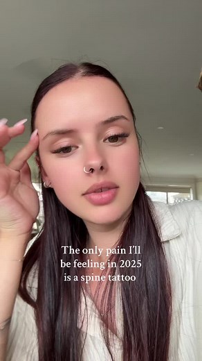 Elegant Spine Tattoos: Pain and Beauty Explained