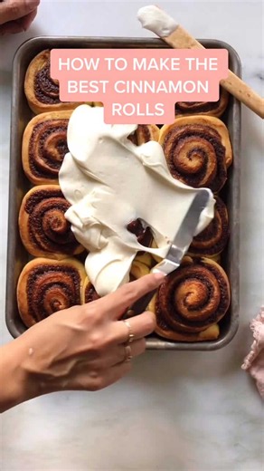 Warm cinnamon rolls with cream cheese frosting