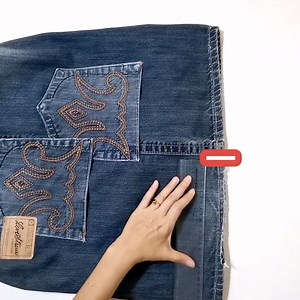 42K views · 747 reactions | How to make recycled denim bag | sewing | easy | tutorial #online #handmade #bag #diy #tutorial | SisterQuilt | Facebook