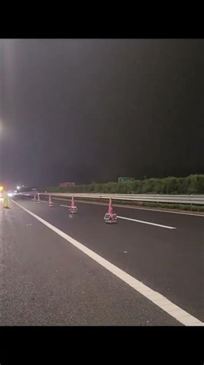 China is rolling out remote-controlled traffic cones that can close lanes quickly!