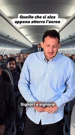 15K views · 33 reactions | E voi siete più… #aereo #viaggiare #divertente #comicità #comici | Dischi Volanti | Facebook