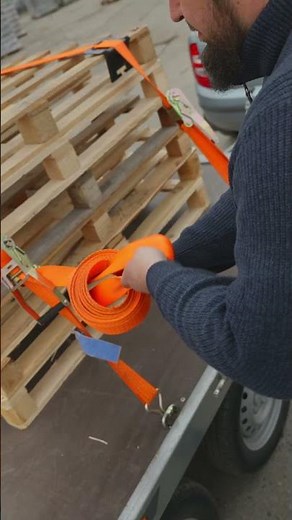Comment enrouler correctement une sangle d’arrimage ? 🚛