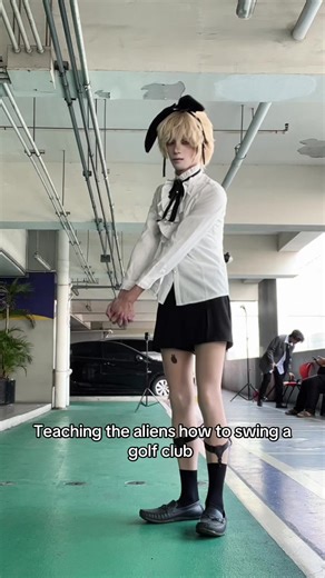 Teaching Aliens Golf: A Fun JJBA Cosplay Experience