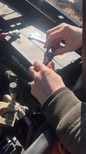 Shade Tree Mechanic on Instagram: "O2 sensor problems that occur even after replacement The cause is the PCM 2007 Ford Explorer PMI (Programmable Module Installation) #ShadeTreeMechanic #ChevyS10 #EngineRebuild #NoGuessing #MeasureFirst"