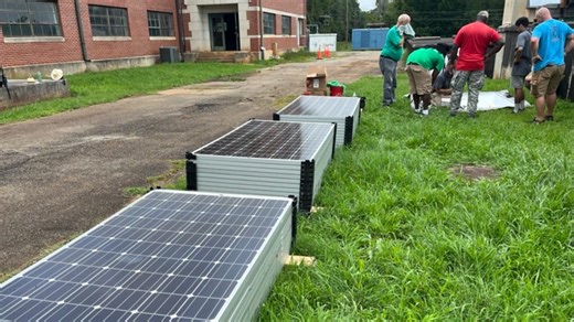 Georgia College students install 38 solar panels in Baldwin County