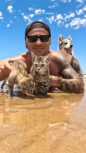 low tide send with the twins.. @stussyandbiena | Brodiemoss