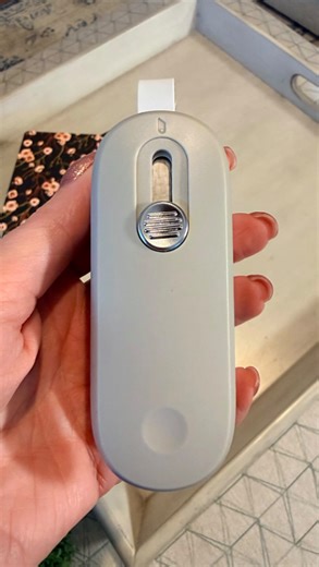 Tacie Coleman | Lindsee Cordova | 🩵Comment SEALER🩵 and we’ll DM you the link for this bag sealer. This handheld bag sealer uses heat to reseal chip bags, frozen veggies,... | Instagram