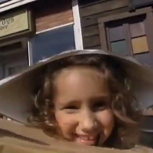 Classic Kidsongs sings Mail Myself to You.