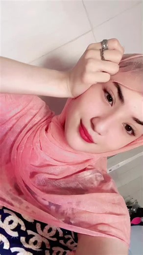 Stylish Headscarf Tutorial for Everyday Looks