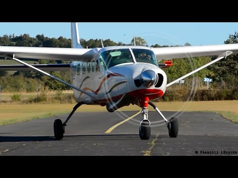 Cessna 208 Caravan Landing & Takeoff at Millau - LFCM