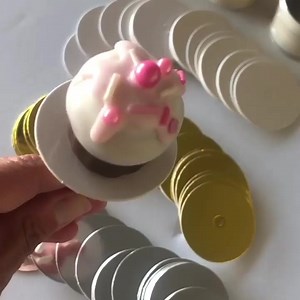 Our Cakepop Board Rounds are the perfect way to present your perfect...