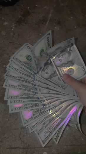 Exploring the Features of US Dollar Bills