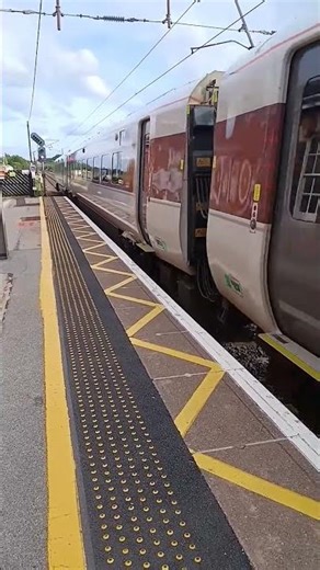 LNER Azuma Service Announcement to Lincoln Central