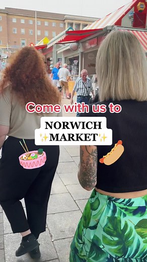 Gotta love a lunch trip to Norwich Market 😍 There’s something for everyone! #norwich #norwichcity #placestoeat #ramen #streetfood