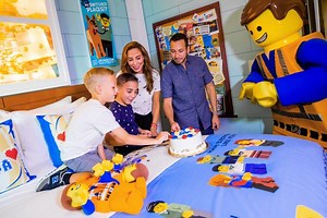Backstreet Boys’ Howie Dorough First to Stay in THE LEGO MOVIE Themed Rooms at LEGOLAND Florida Resort | Chip and Company