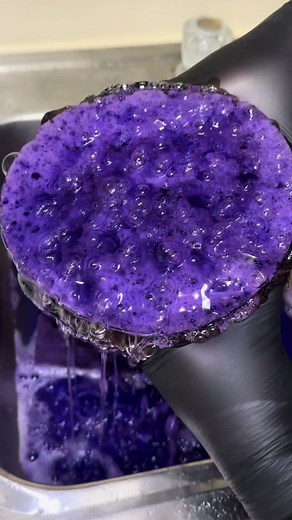 Satisfying ASMR Sponge Squeezing with Lavender Suds