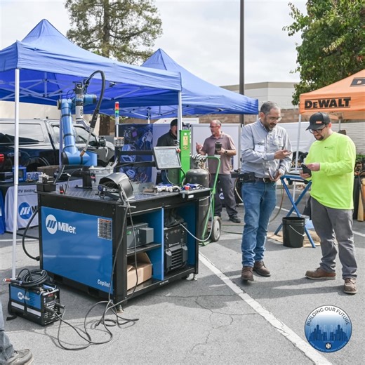 ☺️ What an amazing experience at Building Our Future 2025! Visionary leaders, innovators, and contractors came together to explore how artificial intelligence and other groundbreaking technologies are reshaping construction. 🤓🏗️ From smarter project planning to cutting-edge automation, we’re shaping the future of union piping trades. A huge thank you to everyone who joined the conversation about building smarter and safer jobsites. | Pipe Trades Training Center