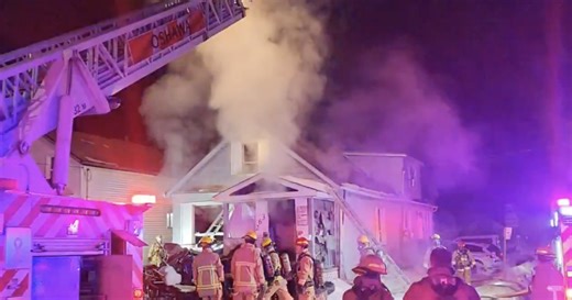 UPDATED: Road reopens after Oshawa firefighters douse Monday morning house fire