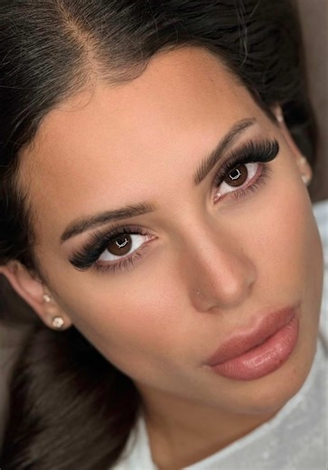 nazanin على TikTok