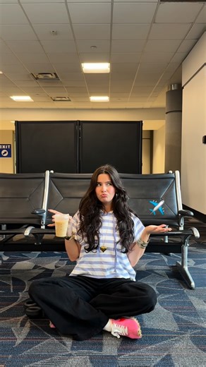 EMMA TOPP on Instagram: "turns out my dream date is a @delta flight turned into a @starbucks coffeehouse that’s headed to Costa Rica 🌴✈️☕️⭐️ #DeltaPartner so excited to announce the In-Air Coffeehouse, available through Group Drop on SkyMiles Experiences ☕️ It’ll give you + friends a chance to win one of a kind experiences, like this private charter to Costa Rica for an In-Air Coffeehouse (omg doesn’t even begin to cover it, seriously) You can enter for a chance to win with the link on my stori