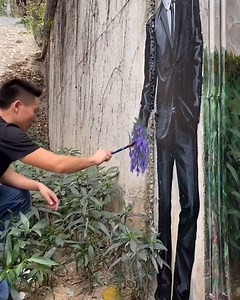 Man paints mind blowing murals | Handy Dandy