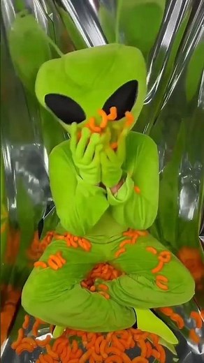 Monster found alien in my chips 😱राक्षस को मे #alien.#shorts #funny #facts #trending #viral #monster