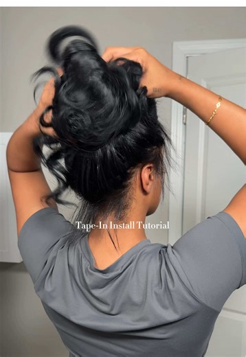 This was filmed pre-haircut of course! Love a fresh tape-in install 😍 My video stopped recording as I was getting close to my crown but I essentially kept adding the tapes in the same pattern until I got to where I wanted my leave out to start. I also should’ve left just a taaaad bit more of my hair out in the back. But still a good install nonetheless 💗 #fyp #foryou #naturalhair #tapeinextensions