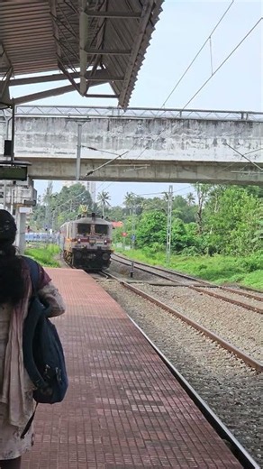 #parasuramexpress#train #railway #rail #railways #railwaystation #indianrailways #thiruvalla